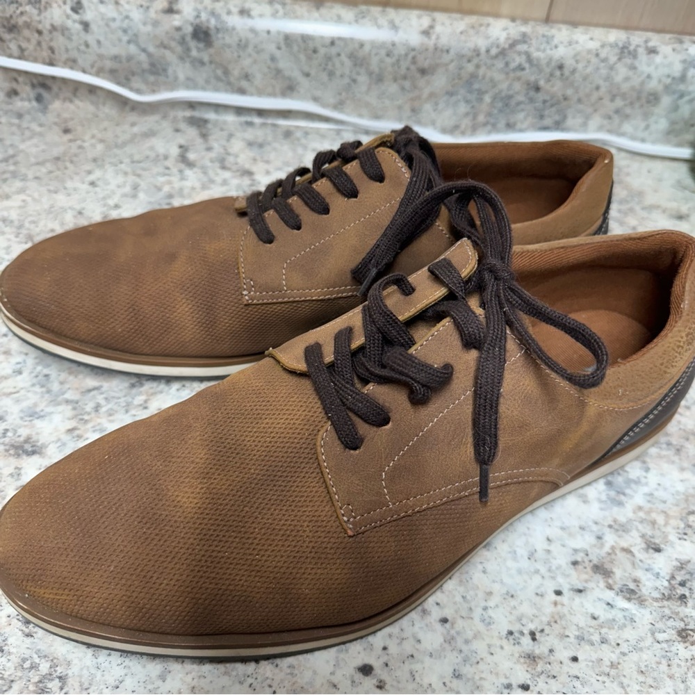 Men’s Aldo dress shoes